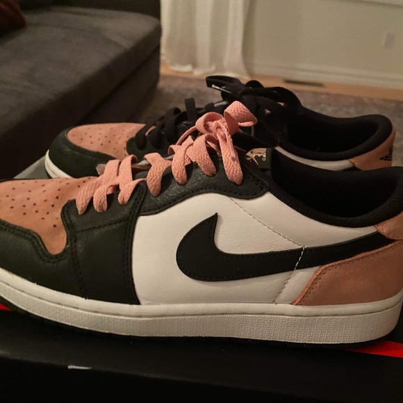 Jordan 1 low bleached coral - Picture 3 of 3